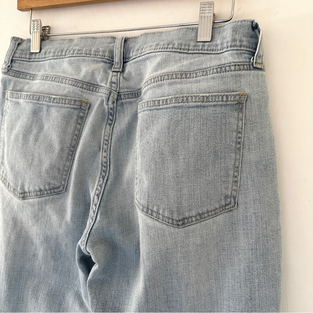 GAP Mid Rise Girlfriend Jeans with Washwell, Light Wash, size 28 SHORT - Picture 7 of 10